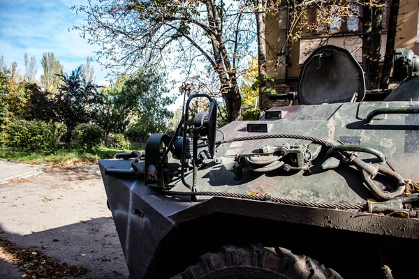 Ukrán Hadsereg Könnyű Páncélozott Járművét Megtámadta Egy Öngyilkos Drón Barkhmunt — Stock Fotó