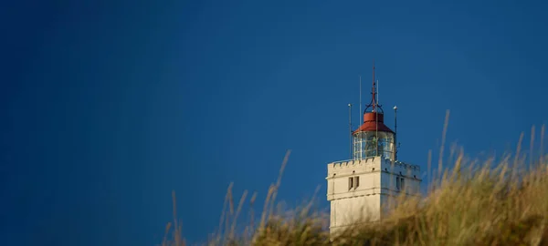 Banner Του Φάρου Αμμόλοφους Blvandlighthouse Κατά Μπλε Ουρανό Αμμόλοφους Στη — Φωτογραφία Αρχείου