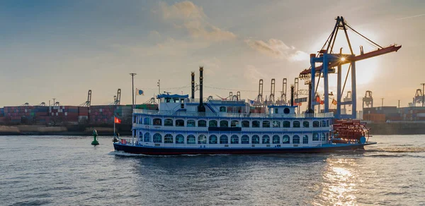 Dampfboot Mit Touristen Hamburger Hafen Ein Ausflugsschiff Hamburg Gegen Die — Stockfoto