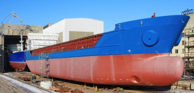 Tersane geminin yapımını tamamlıyor. 