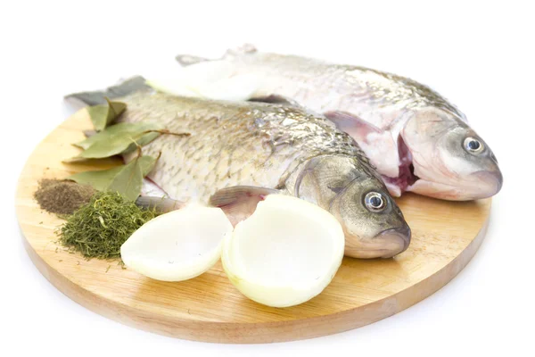 Nyers hal Kárász fűszerek — Stock Fotó