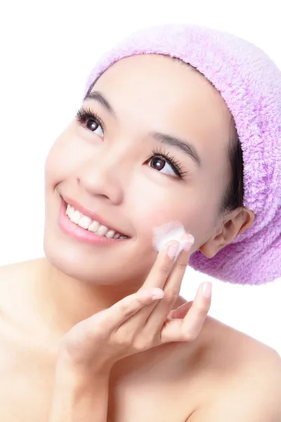 Asian woman washing her face — Stock Photo, Image