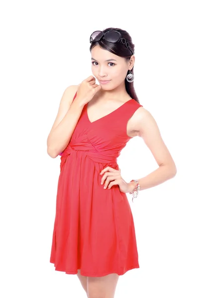 Mode Jeune femme avec tissu rouge — Photo