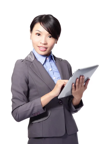 Mulher de negócios feliz usando tablet PC — Fotografia de Stock