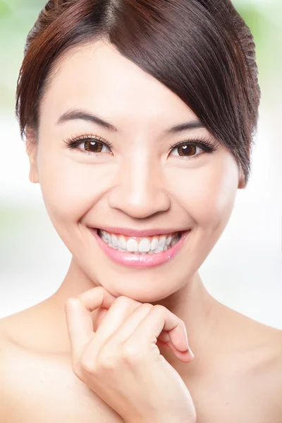 Sonrisa Cara de mujer con dientes de salud —  Fotos de Stock