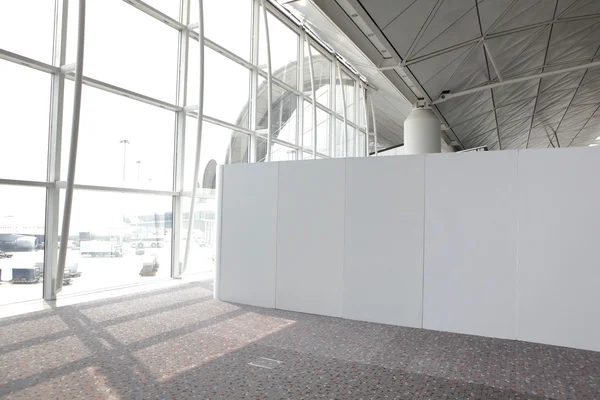 Cartellone vuoto in aeroporto — Foto Stock