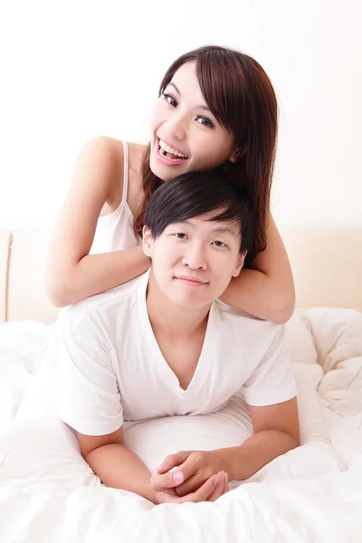 Couple happy smile in bed — Stock Photo, Image