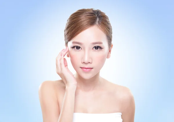 Attractive skin care woman face — Stock Photo, Image