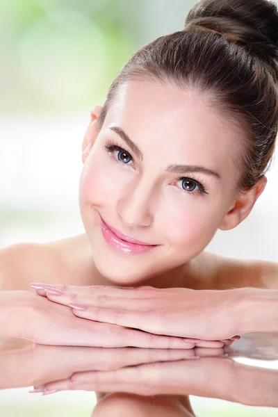 Portrait of young woman face — Stock Photo, Image