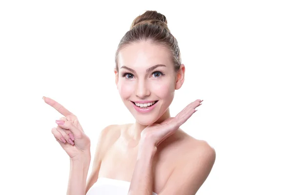 Skin care woman showing copy space — Stock Photo, Image