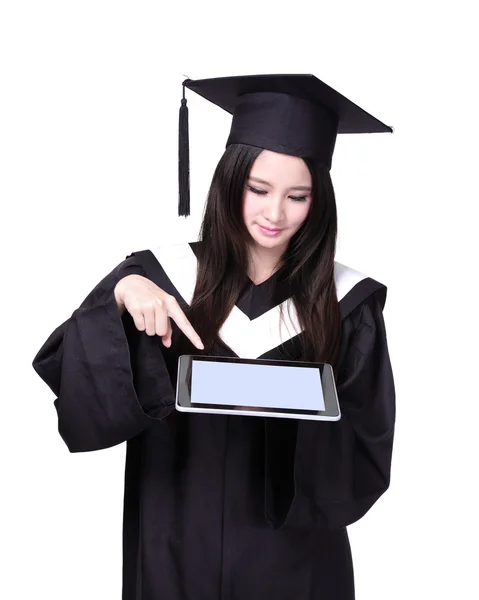 Tablet pc kullanma kadın yüksek lisans öğrencisi — Stok fotoğraf