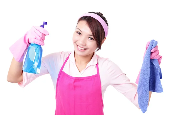 Молодая домохозяйка уборщица — стоковое фото
