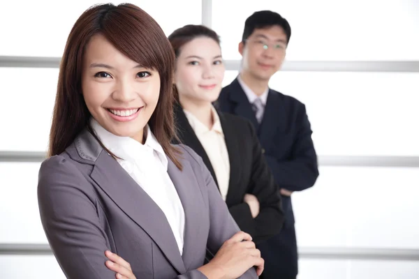 Equipe de empresários de sucesso no escritório — Fotografia de Stock