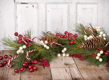 ahşap zemin üzerinde Noel çilek