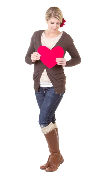 Mujer sosteniendo el corazón — Foto de Stock