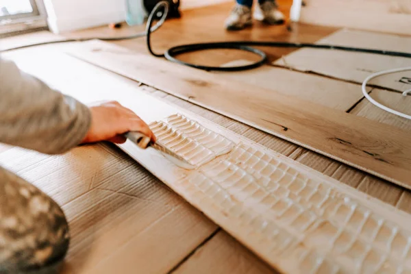 Details Worker Spreading Glue Wooden Parquet Floor — Fotografia de Stock
