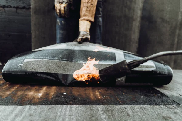 Construction Workers Installing Bituminous Membrane Waterproofing System Insulation Using Blowtorch — Stock Photo, Image