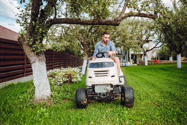 Gardener Using Tractor Mowing Grass Cutting Grass — Stock Photo, Image