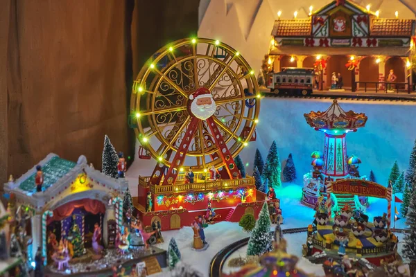 Miniature Ferris Wheel Carousel Toy People Winter Park Christmas Market — Stock Photo, Image