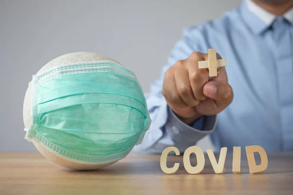 Krankenversicherung Coronavirus Konzept Form Finger Des Menschen Weiße Kugel Mit — Stockfoto