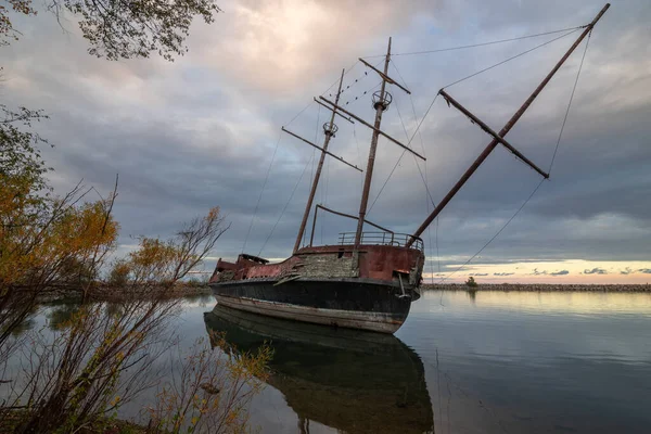 La Grande Hermine 'in enkazı, kutsal bir at arabası.,