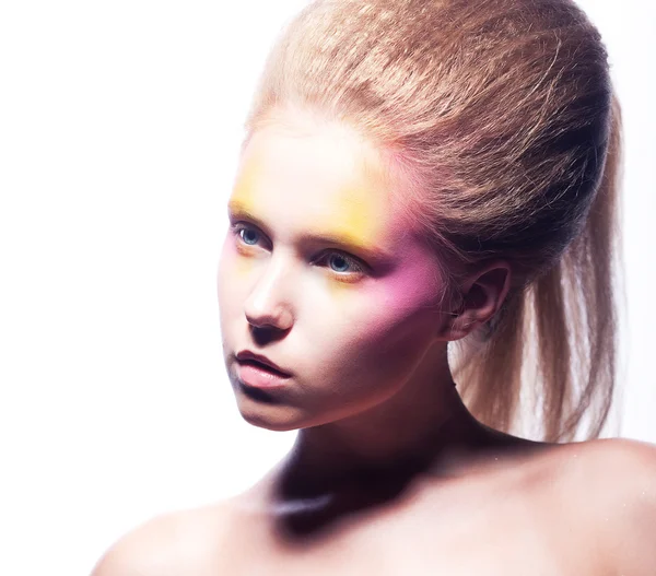 Uttrycksfulla Europeiska girl - reklam makeup — Stockfoto