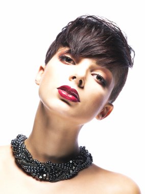 çekici genç bir kadın - şık moda model portresi