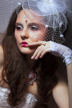 Beyaz retro peçe - romantik Moda Bayan portresi