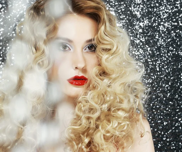 Brilliance. Glamor. Face of Beauty Woman in Blurs — Stock Photo, Image
