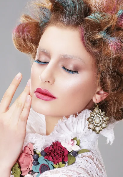 Vogue Style. Daydreaming Nifty Woman with Closed Eyes — Stock Photo, Image