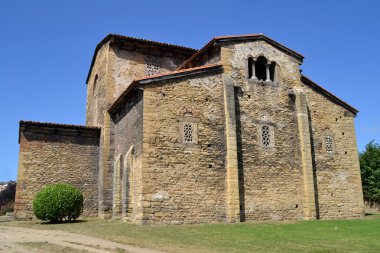 san julian de los prados kilisesi