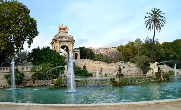 Fontanna w parc de la ciutadella — Zdjęcie stockowe