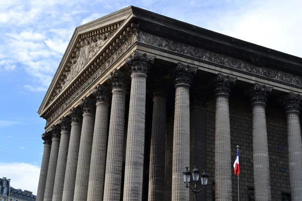 Церковь Ла Мадлен в Париже, Франция — стоковое фото