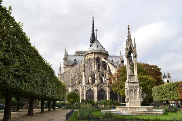 Widok katedry Notre Dame w Paryżu, Francja — Zdjęcie stockowe