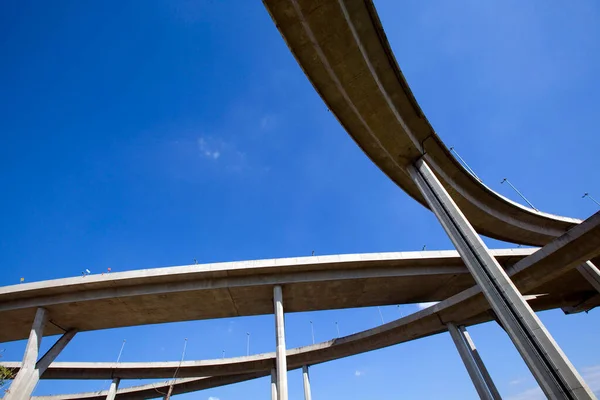 Blick Auf Die Brücke Der Stadt — Stockfoto