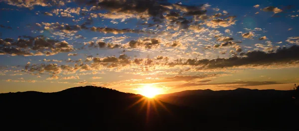 Panorama de un amanecer sobre Park City, Utah — Foto de Stock