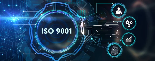 ビジネス インターネット ネットワークの概念 未来の仮想スクリーンと碑文を見てください Iso 9001 — ストック写真