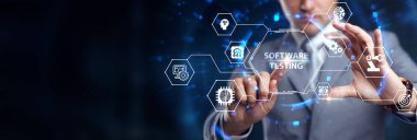Sanal ekranda yazıtlar SOFTWare testi. İş, modern teknoloji, İnternet ve ağ kurma kavramı. 