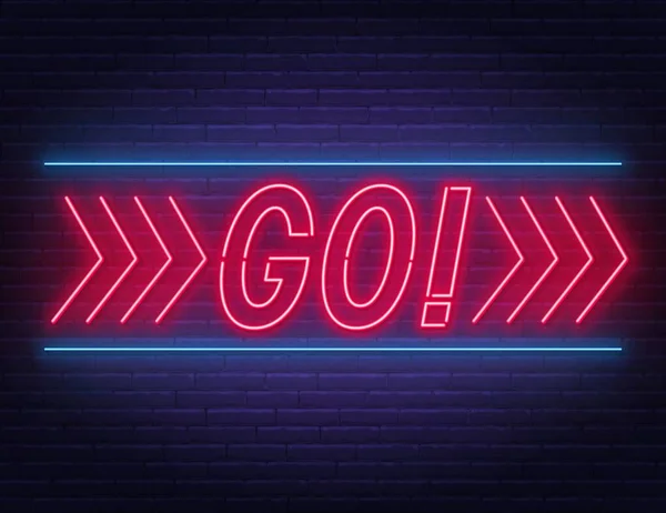 Go neon sign on brick wall background. — Vettoriale Stock