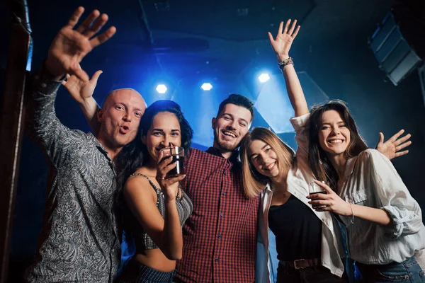 Suis Venu Notre Fête Belle Jeunesse Amuser Avec Alcool Dans — Photo