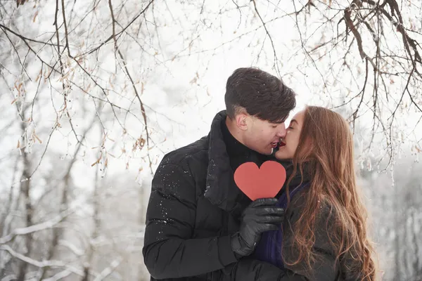 Holding Red Heart Shaped Cardboard Gorgeous Young Couple Have Good — Stock Photo, Image