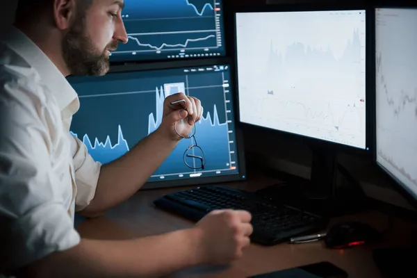 Brauchen Sie Eine Brille Bärtiger Mann Weißen Hemd Arbeitet Büro — Stockfoto