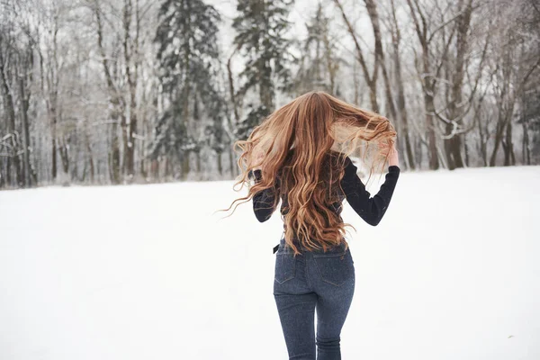 Haare Den Verschiedenen Seiten Rückansicht Eines Mädchens Mit Langen Haaren — Stockfoto