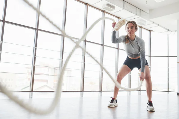 Framifrån Sportiv Ung Kvinna Har Fitness Dag Gymmet Morgonen Tid — Stockfoto