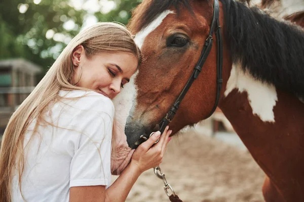 Cheerful Blonde Happy Woman Her Horse Ranch Daytime — Stock Photo, Image