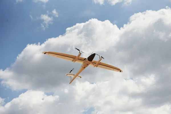 Modern Small Remote Controlled White Colored Plane Flying Sky — Stock Photo, Image