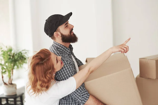 Eso Estará Ahí Una Pareja Feliz Nueva Casa Concepción Movimiento — Foto de Stock