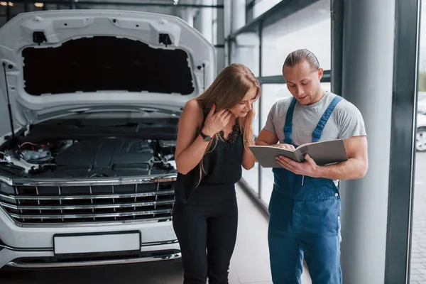 Estamos Felices Decir Que Todo Está Bien Resultados Reparación Hombre — Foto de Stock