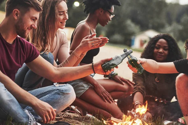 Parties Alcohol Them Group People Have Picnic Beach Friends Have — Stockfoto