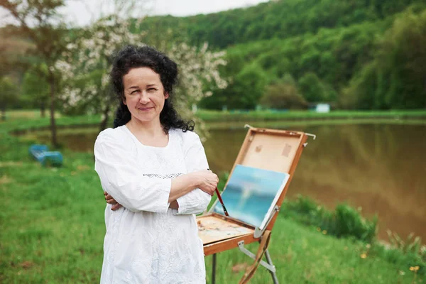 Portrait Mature Painter Black Curly Hair Park Outdoors — Stock Photo, Image